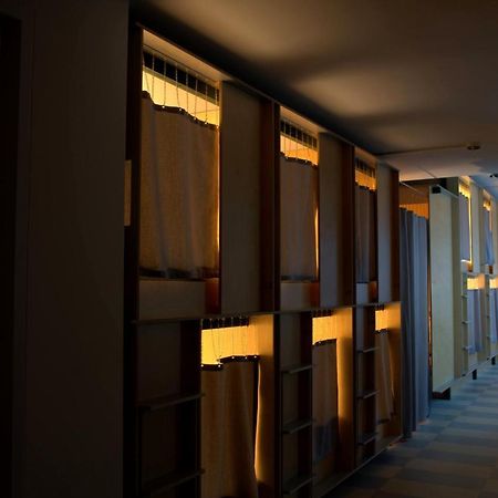 Green Marmot Capsule Hotel Zuerich Ngoại thất bức ảnh