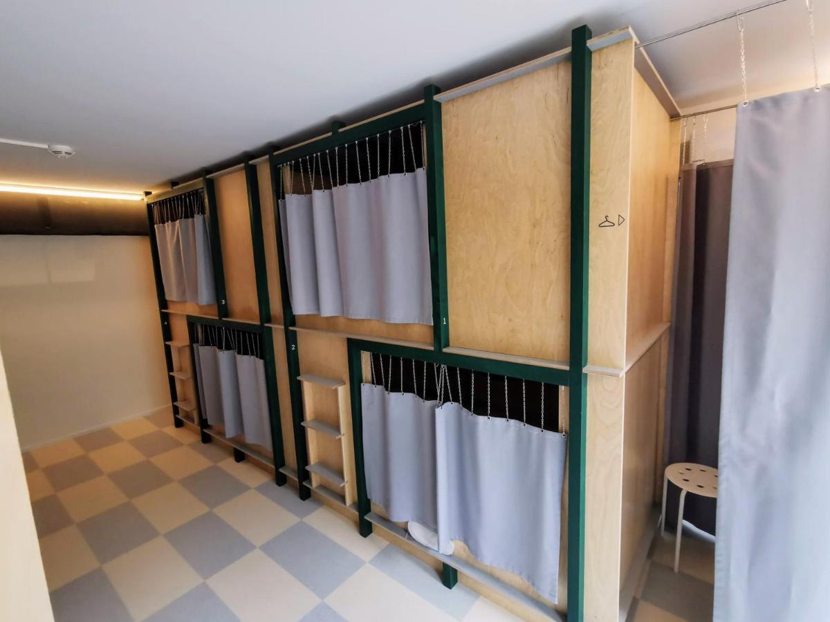 Green Marmot Capsule Hotel Zuerich Ngoại thất bức ảnh