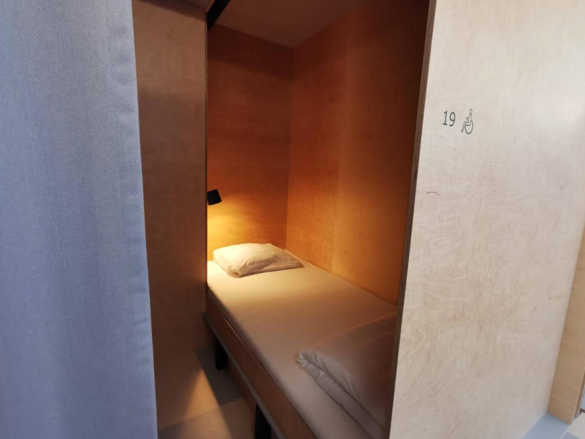 Green Marmot Capsule Hotel Zuerich Ngoại thất bức ảnh