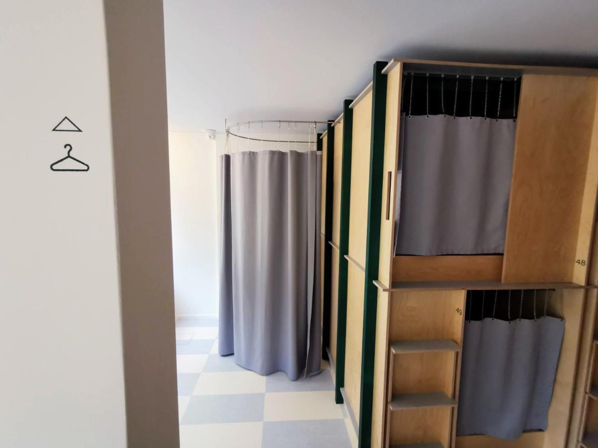 Green Marmot Capsule Hotel Zuerich Ngoại thất bức ảnh